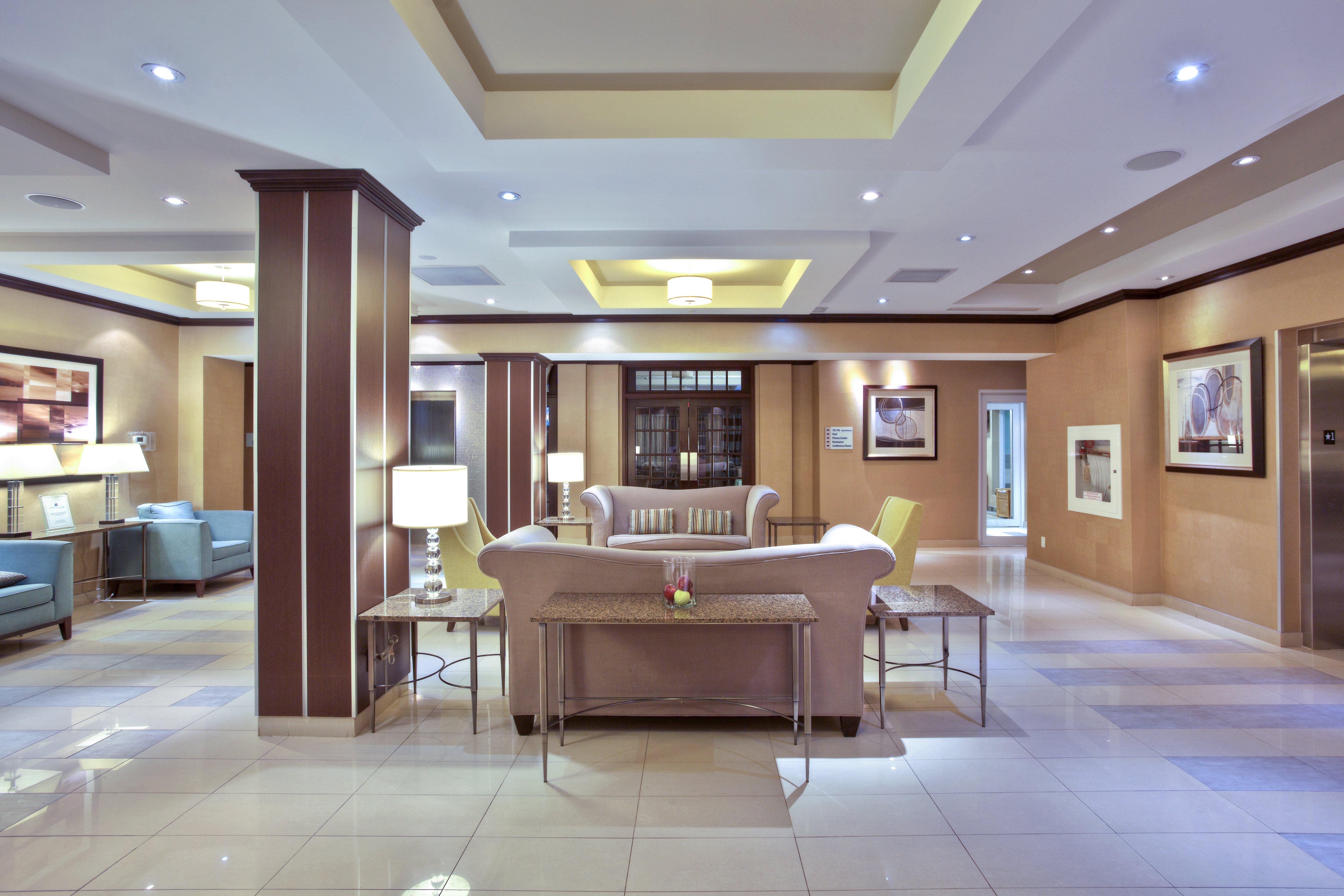 Holiday Inn Express Kingston Central By Ihg Buitenkant foto