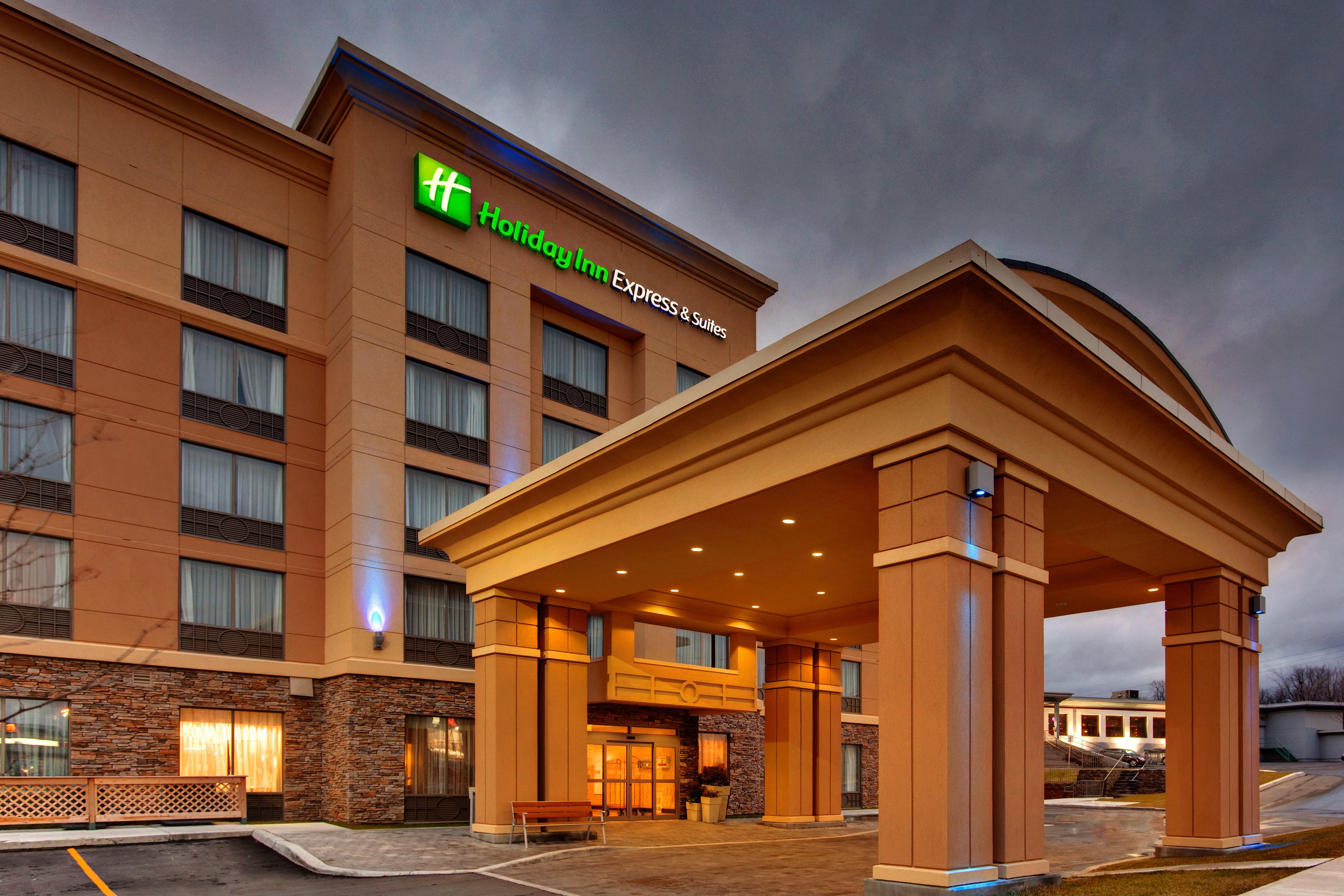 Holiday Inn Express Kingston Central By Ihg Buitenkant foto