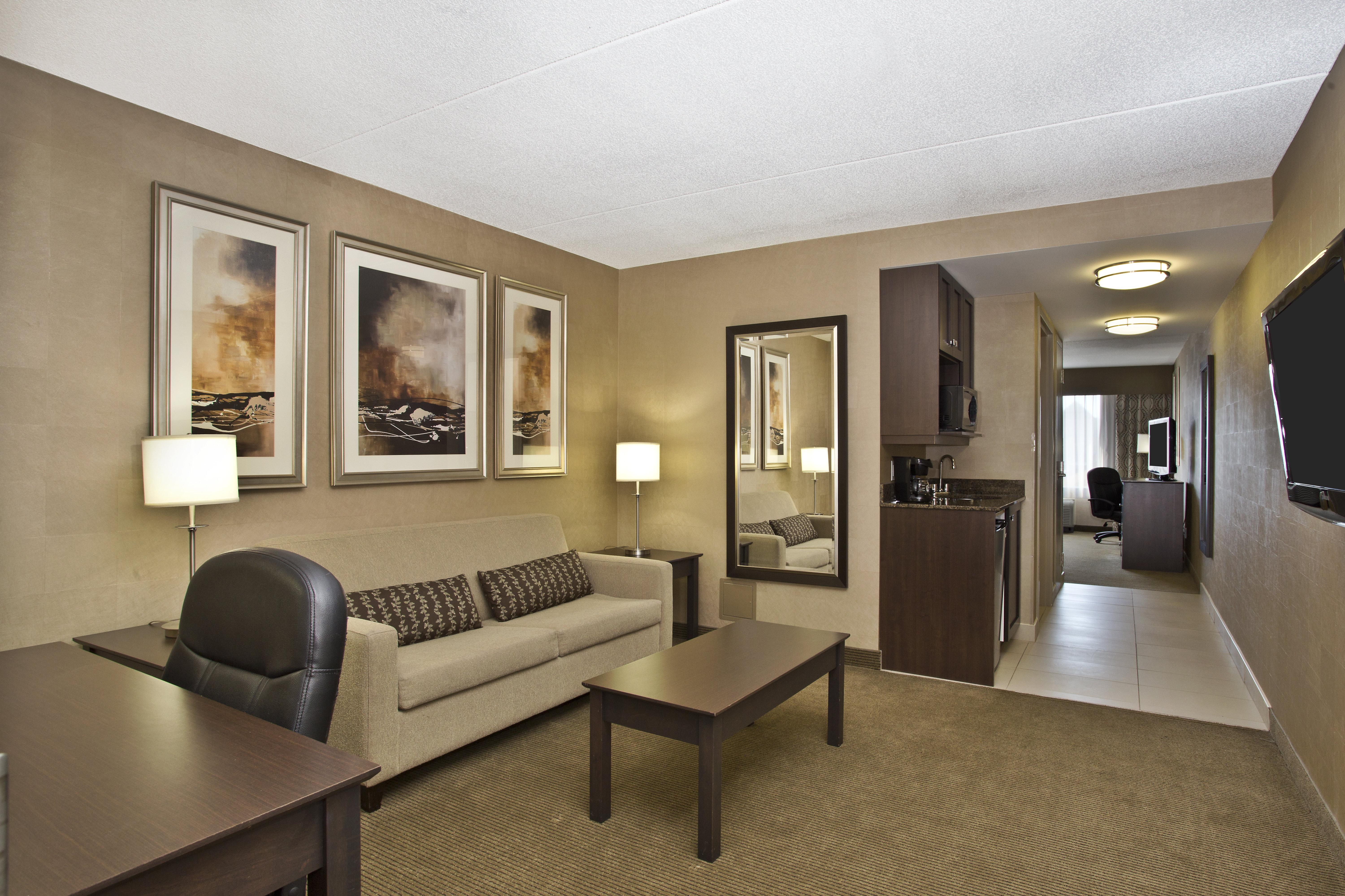 Holiday Inn Express Kingston Central By Ihg Buitenkant foto