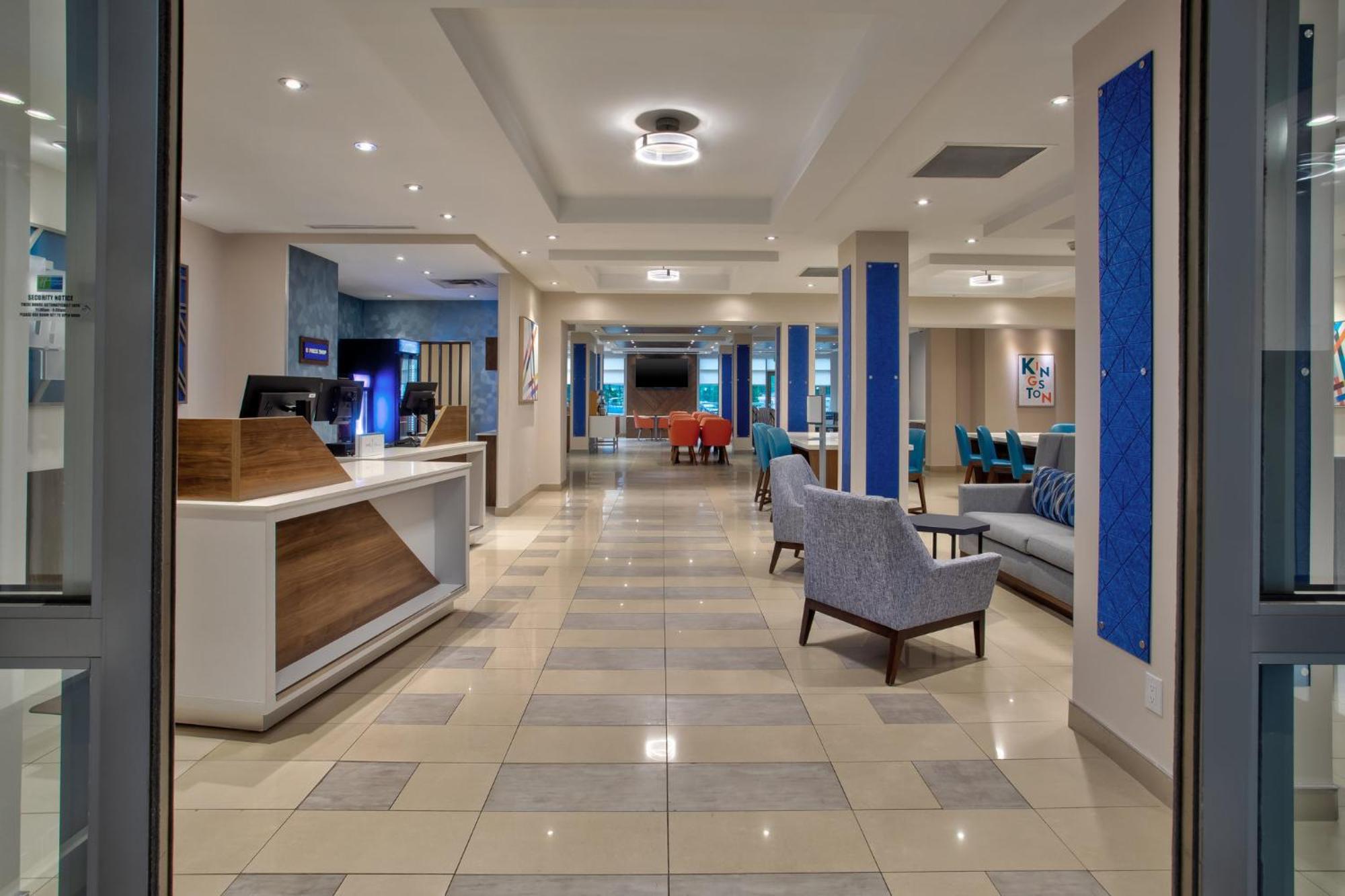 Holiday Inn Express Kingston Central By Ihg Buitenkant foto