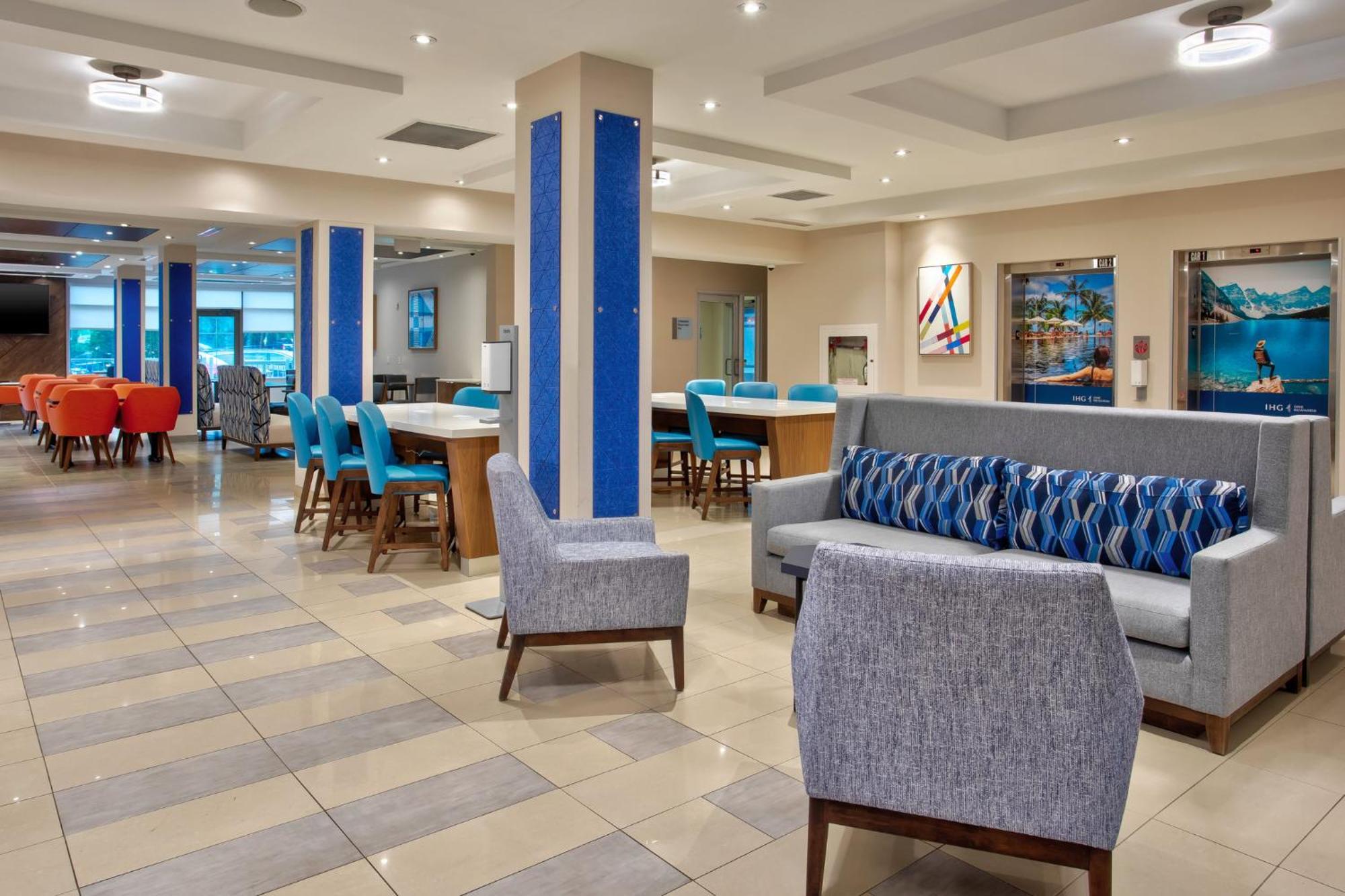 Holiday Inn Express Kingston Central By Ihg Buitenkant foto