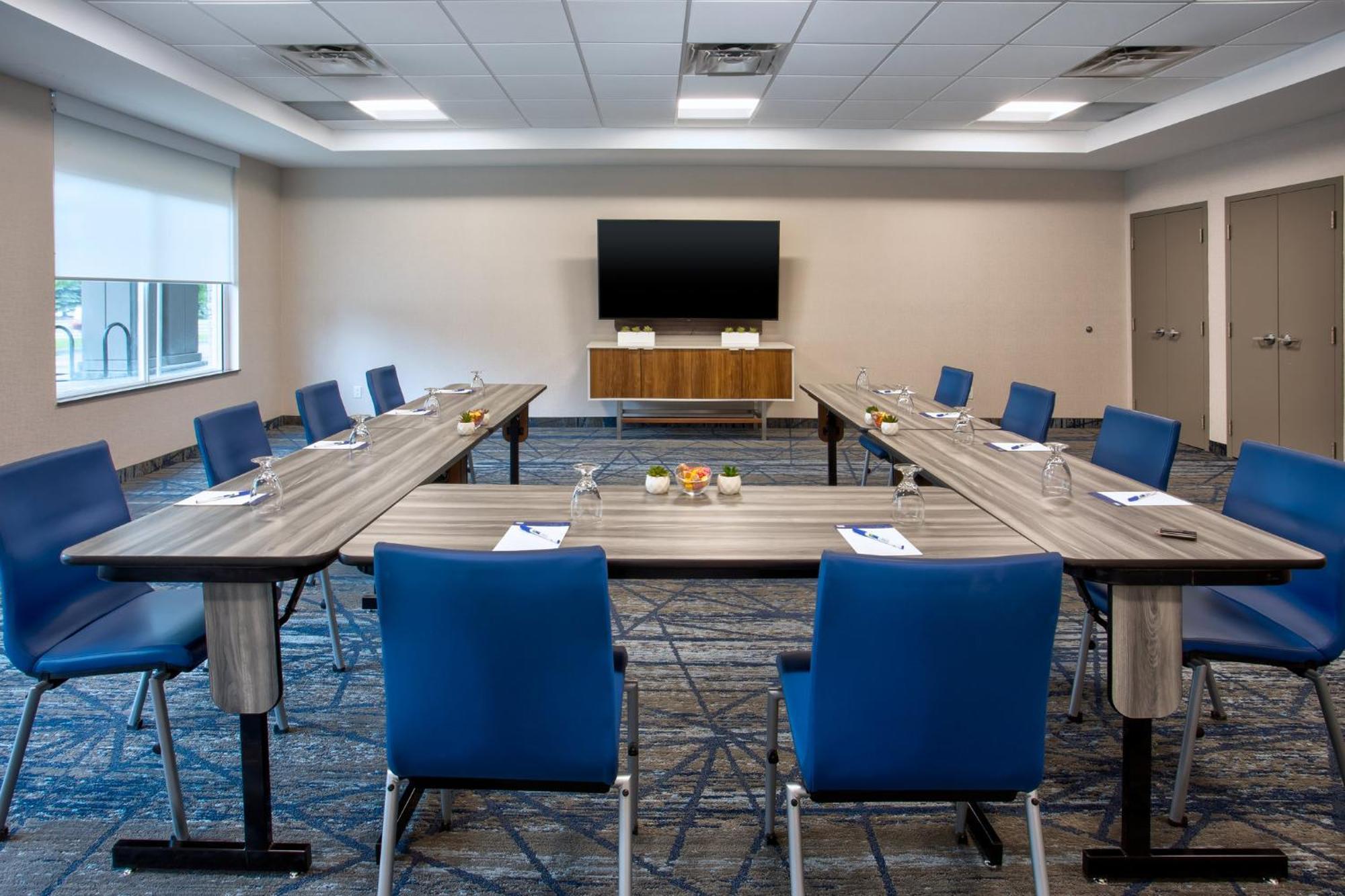 Holiday Inn Express Kingston Central By Ihg Buitenkant foto