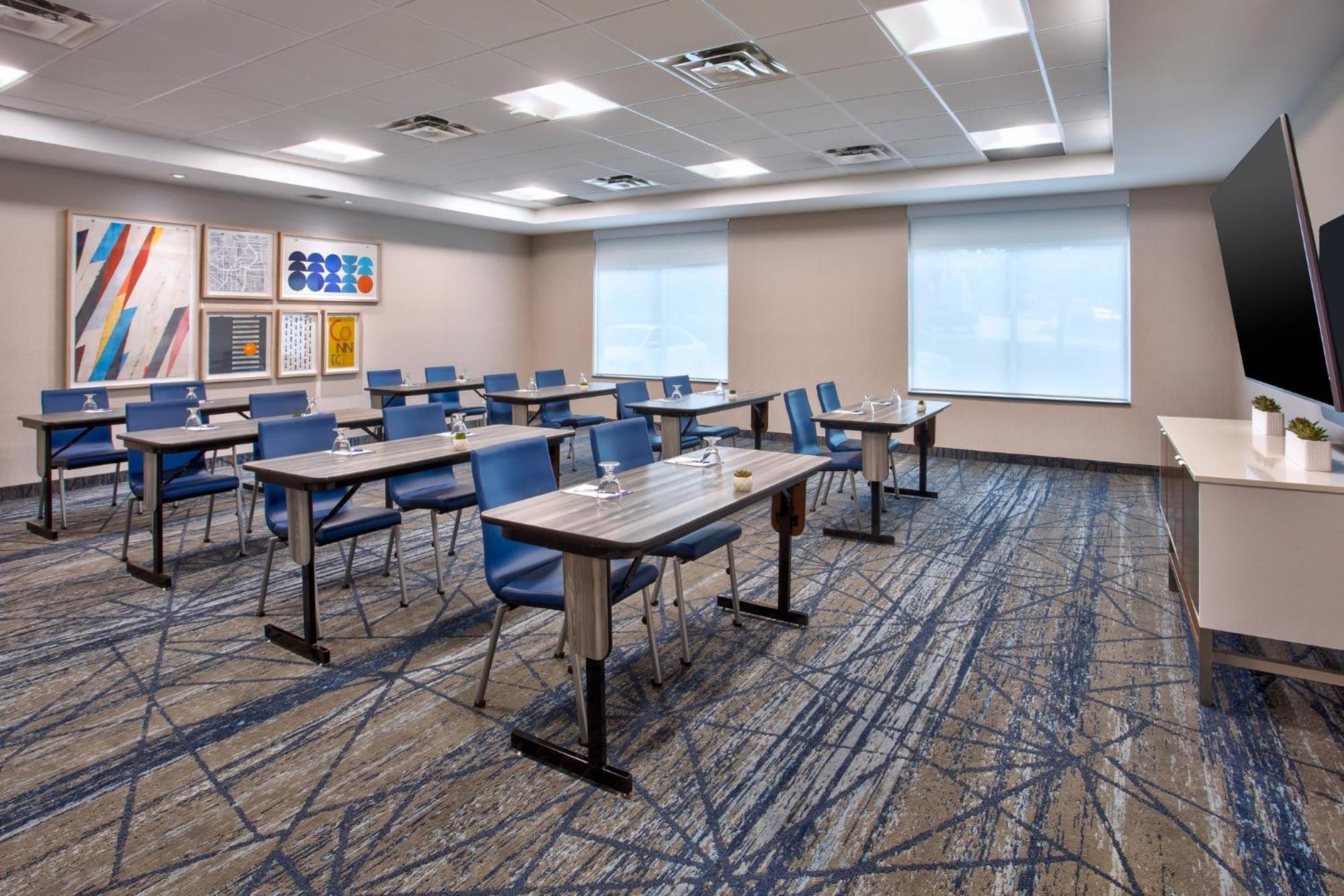 Holiday Inn Express Kingston Central By Ihg Buitenkant foto